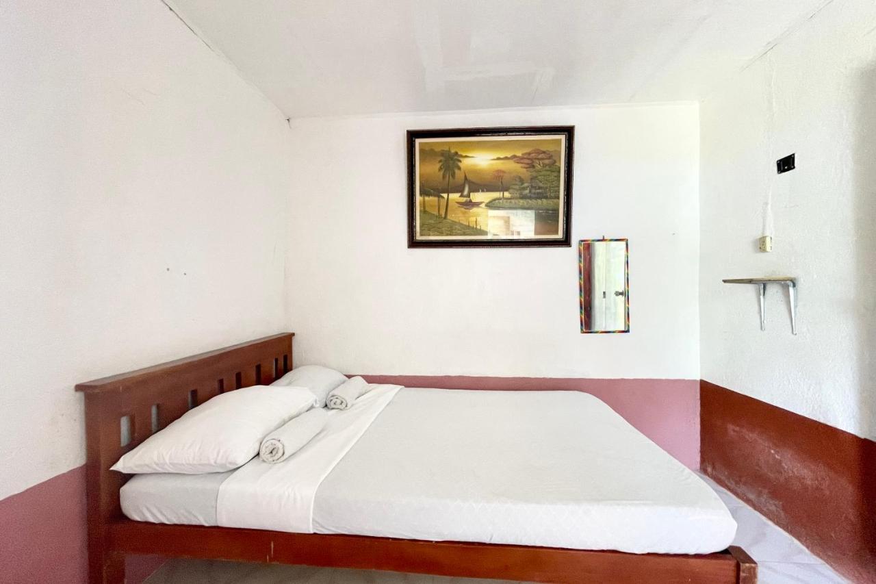 Oyo 899 Merie Diz Sunrise Beach Resort Oslob Eksteriør bilde