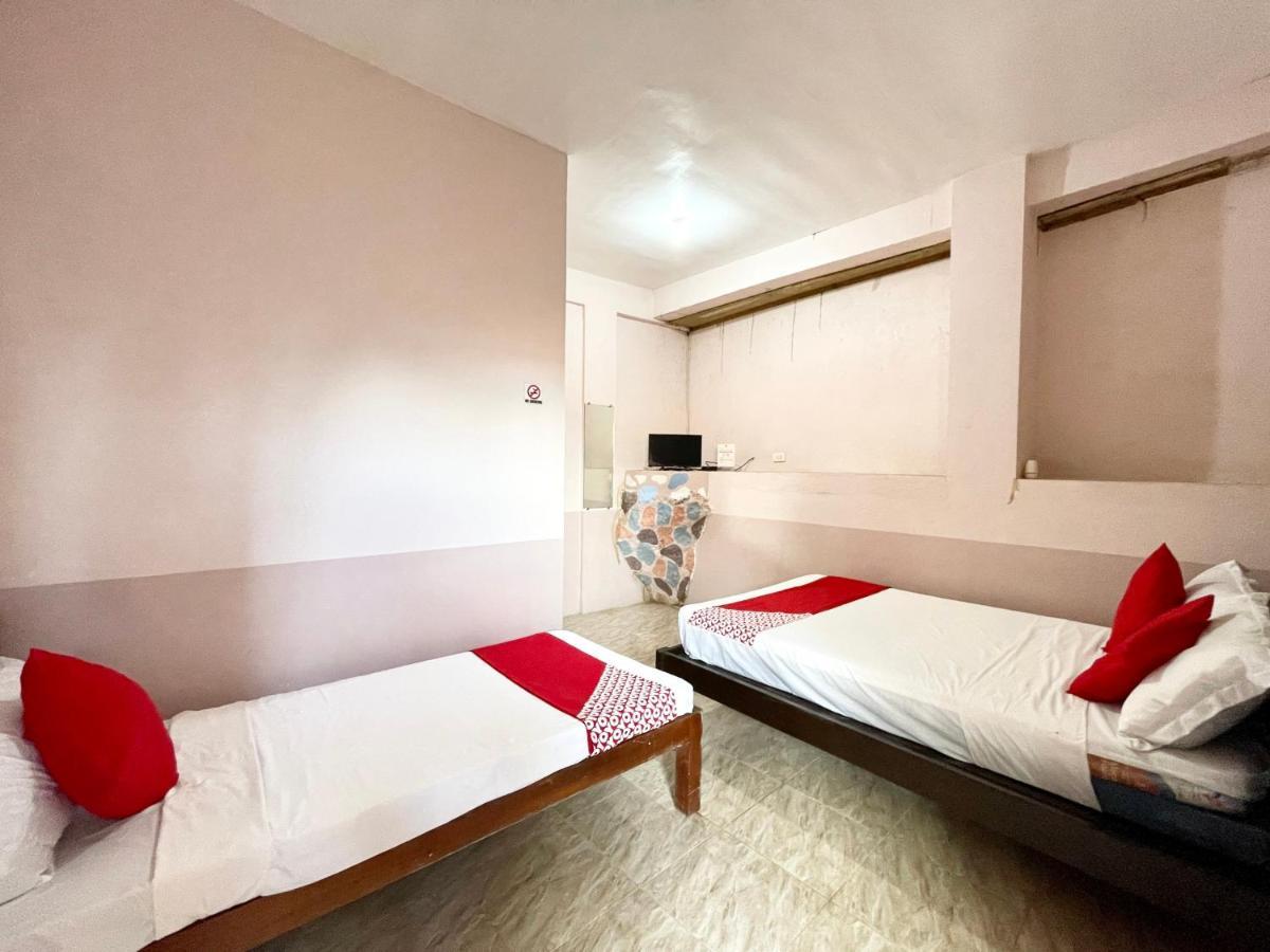 Oyo 899 Merie Diz Sunrise Beach Resort Oslob Eksteriør bilde